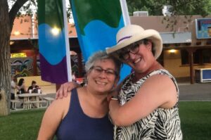 Lesbians-loving-Albuquerque-LesbianEarth.com