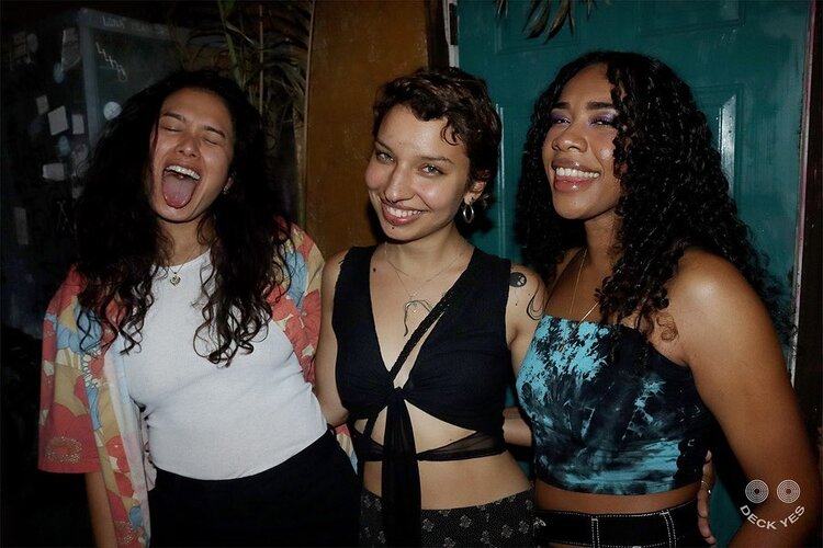 Honey's-at-Star-Love new-lesbian-dance-bar-in-la-Lesbianearth