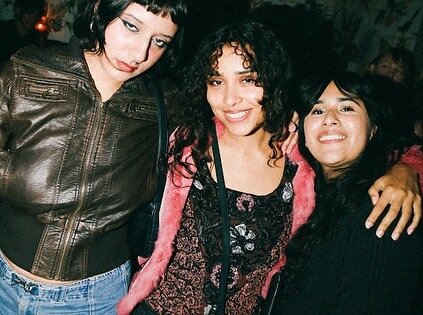 Honey's-at-Star-Love new-lesbian-dance-bar-in-la-Lesbianearth