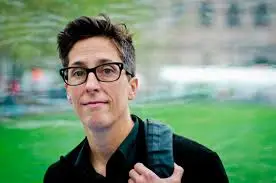 Alison-Bechdel-author-of-Fun-Home-speaking-in-Albuquerque-New-Mexico-presented-by-LesbianEarth-andABQ-Queer-Womens-Meetup_your-Lesbian-World-Newsletter