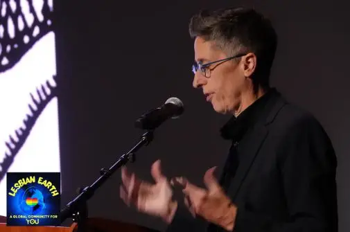 Alison-Bechdel-Draws-Full-House-of-Queer-Women-and-Allies-by-Lesbian-Earth-Newsletter-and-LesbianEarth