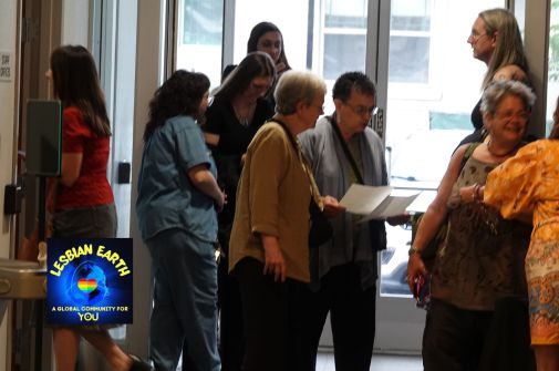 Lesbian-Readers-and-Artists-Gather-at-Alison-Bechdel-Event-by-Lesbian-Earth-Newsletter-and-LesbianEarth