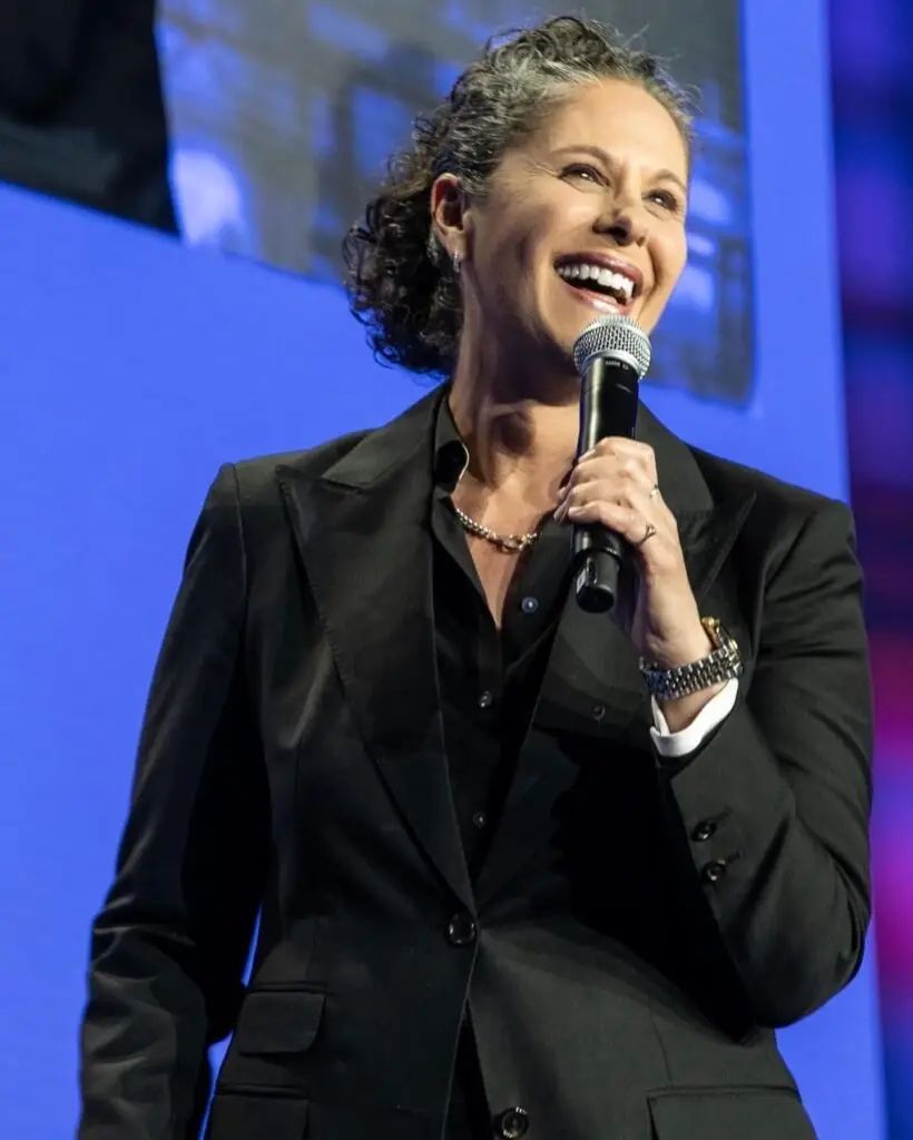 Dana-Back-in-the-day-505-style-your-lesbian-world-newsletter-LesbianEarth.jpg