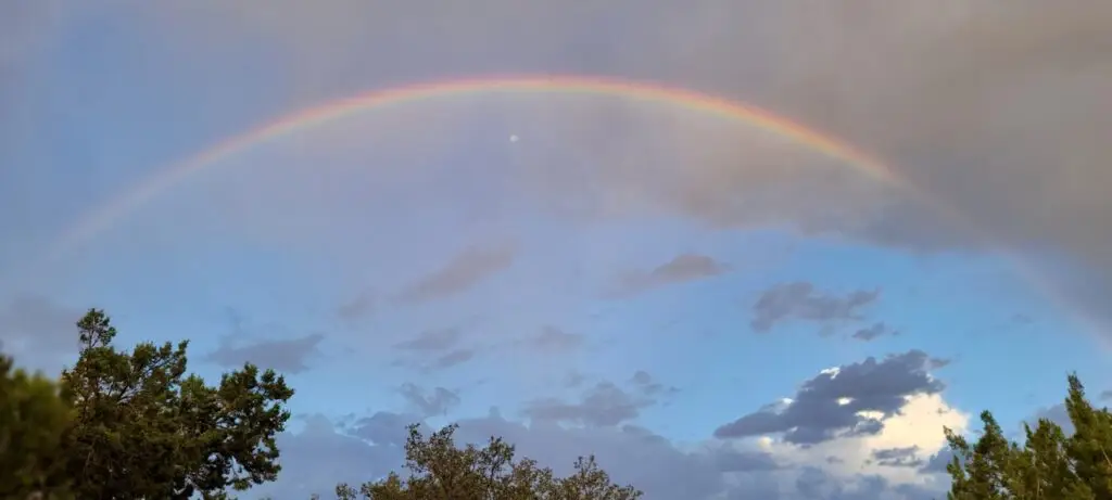 The-Sandia- Mountains-remind- us-that -the-global-story-of-our-changing-planet-is-also-a local-one-Your-Lebian-world-LesbianEarth.jpeg